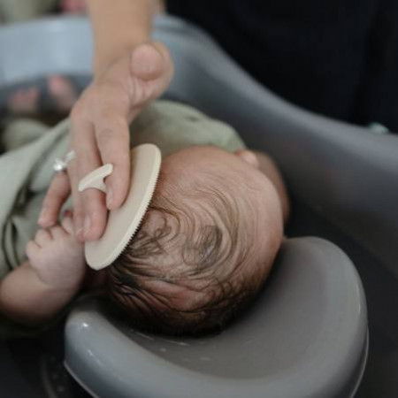 PACK 2 CEPILLOS SILICONA PARA COSTRA LACTEA MUSHIE