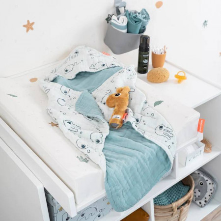 TOALLA CON CAPUCHA DONE BY DEER