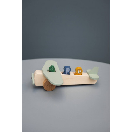 AVION CON PERSONAJES DE MADERA TRIXIE