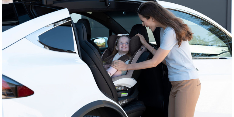 Consejos de seguridad para bebés en casa y en el coche